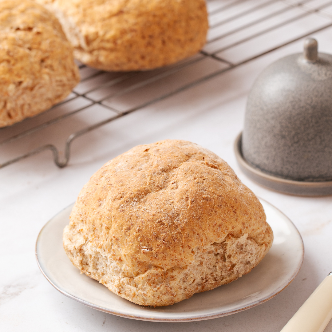 Rolls (Box of 6 – White or Wholemeal)
